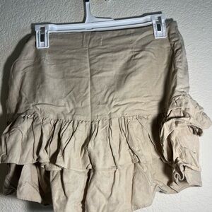 Parisian Boutique Linen Ruffled Skort